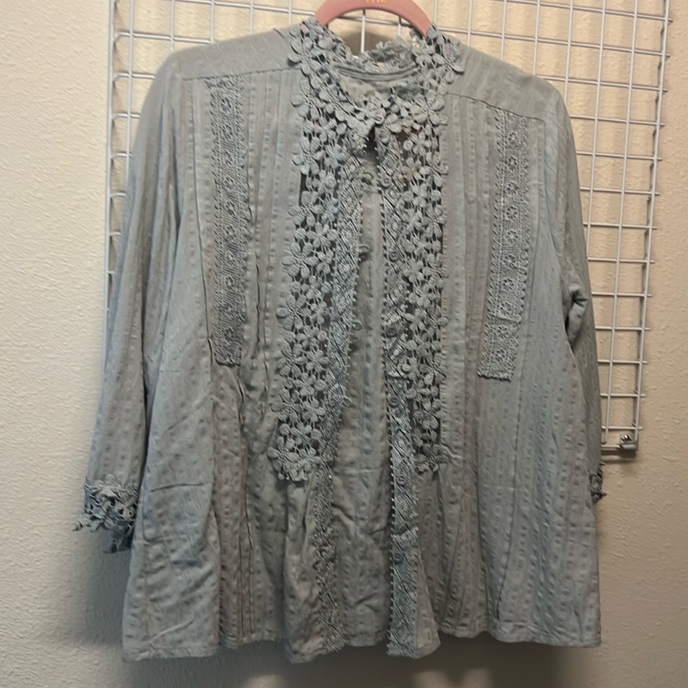Grey blue color size medium quarter sleeves